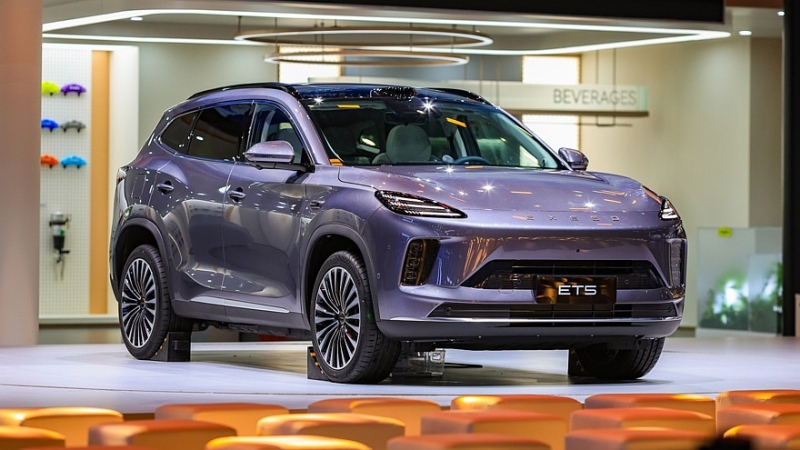 Представлен Exeed ET5: кроссовер на базе Exeed TXL сменил название перед премьерой