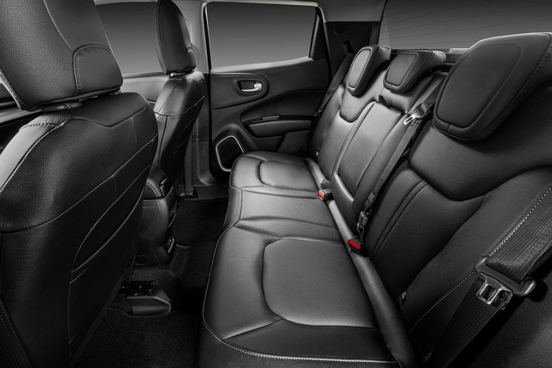 Представлен обновлённый пикап Fiat Toro: внушительнее, но не особо богаче