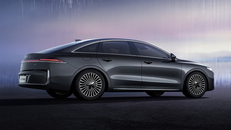 Бизнес-седан Roewe M7 выходит на рынок: дёшево и при этом богато