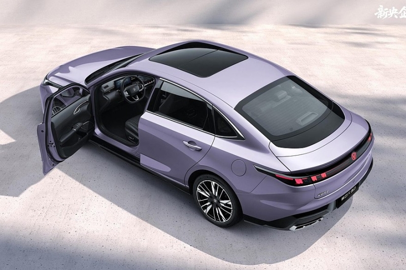 Changan Eado, он же Lamore или Uni-L: седан с новым салоном доступен сразу со скидками