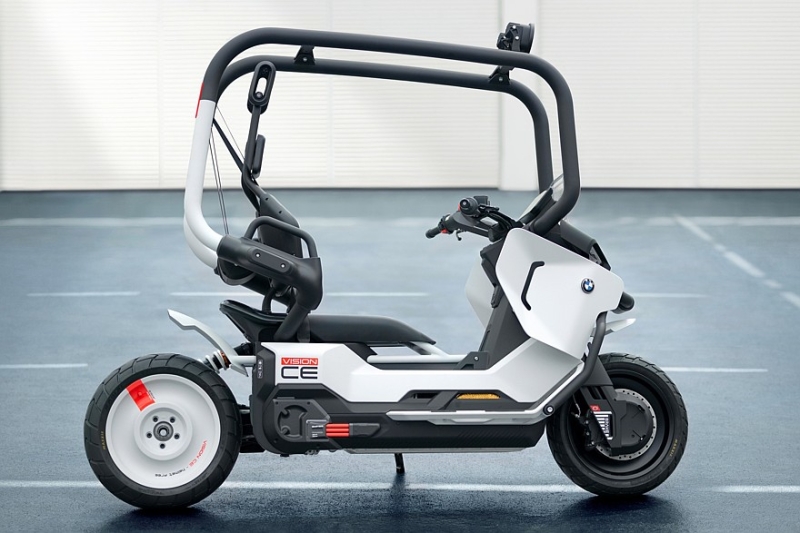 Давай опять попробуем без шлема: BMW представила новый скутер с крышей