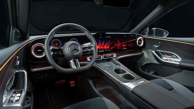 Экранная чума продолжает пожирать Mercedes-Benz: раскрыт салон нового GLC