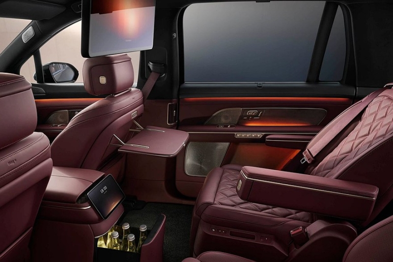 Флагманский кроссовер Nio ES8 нового поколения поступил в продажу: мощнее и дешевле