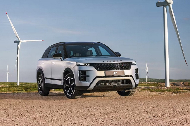 Jaecoo J7 с дизайном в стиле Range Rover Evoque и новым мотором: цены в России
