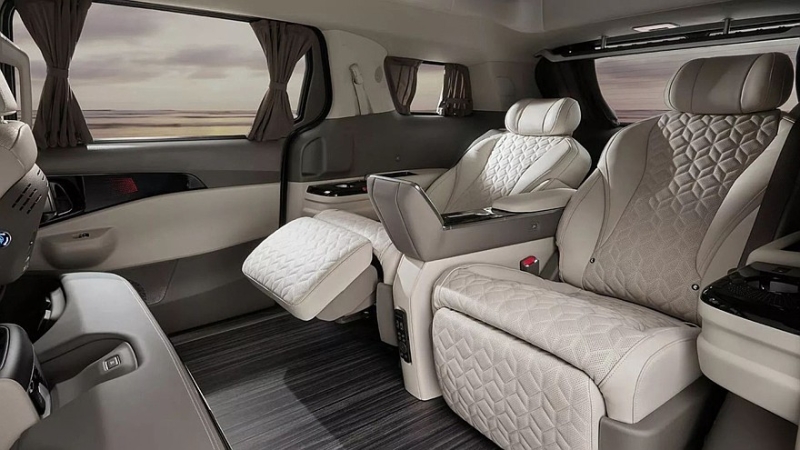 Kia обновила роскошный минивэн Carnival Hi Limousine, цены известны