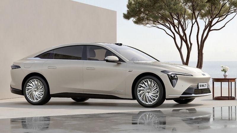 Китайский Buick Electra L7 готовится к премьере: библиотечная тишина и мощная «музыка»