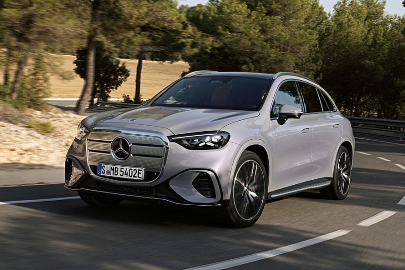 Mercedes-Benz GLC with EQ Technology: 800 вольт, пиксельный «гриль» и фоторамка в «базе»