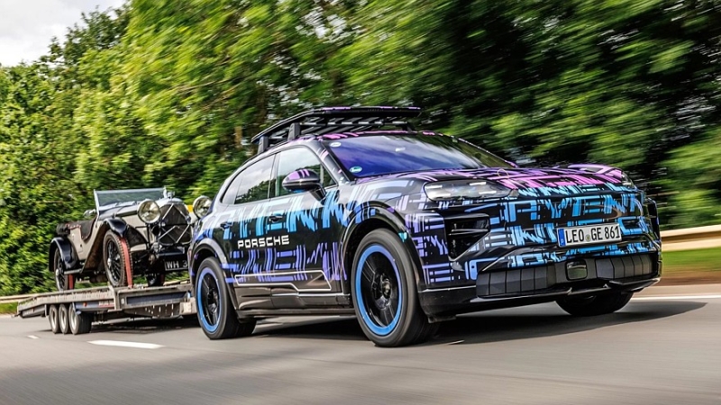 Раскрыт салон нового Porsche Cayenne: экраны, экраны, опять экраны… и подогрев дверей