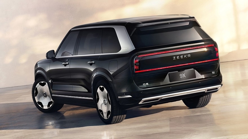 Роскошный гибридный кроссовер Zeekr 9X вышел на рынок: 1400 л.с. и 3,1 с до «сотни»