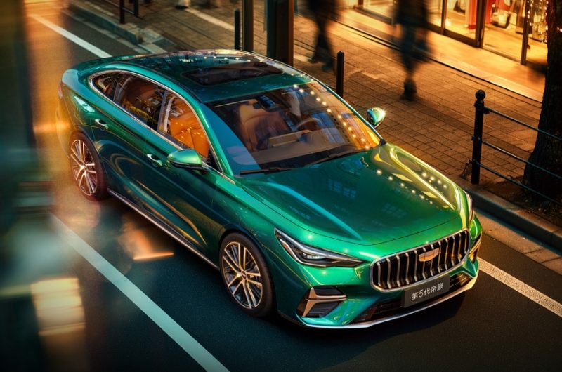 Седан Geely Emgrand нового поколения показался на полноценных фирменных фото