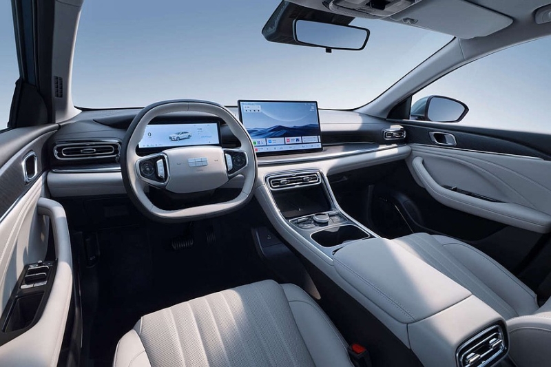 Седан Geely Emgrand нового поколения: показан интерьер