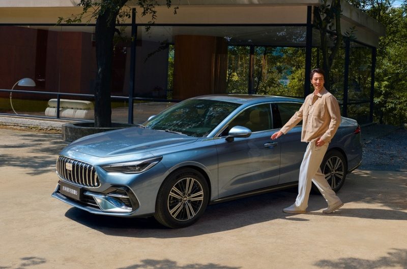 Седан Geely Galaxy Starshine 6 доступен к заказу, на очереди – родственный новый Emgrand