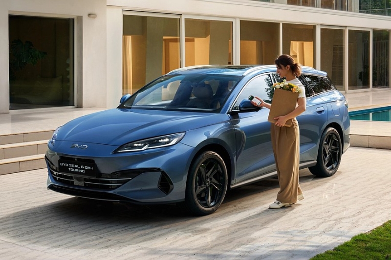 Семейство BYD Seal 6 DM-i выходит на европейский рынок: седан и универсал