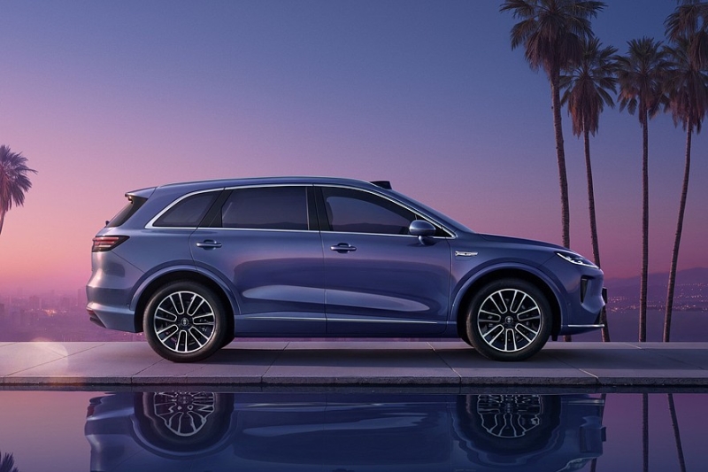 Shangjie H5 от SAIC и Huawei с простеньким дизайном начинает карьеру с ошеломительного успеха