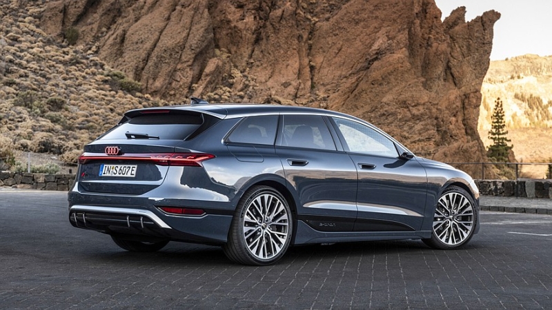 Спрос не вдохновляет: Audi отказалась от «заряженных» лифтбека и универсала RS6 e-tron