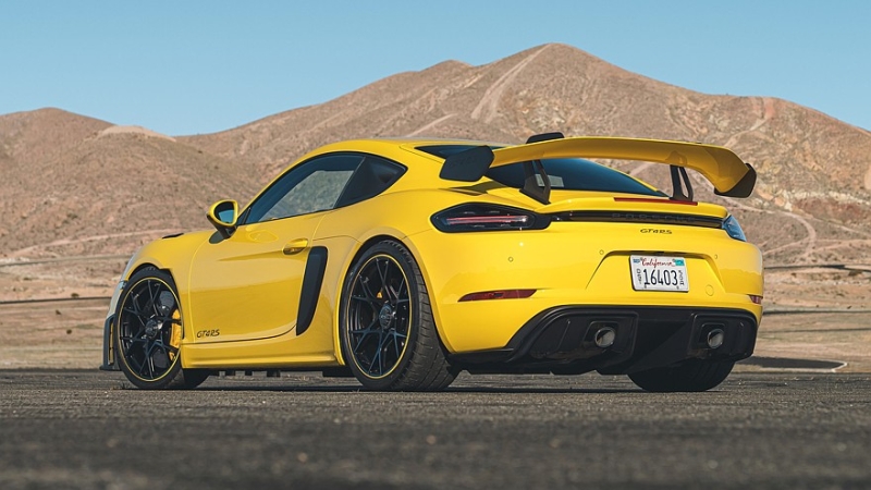 У нового Porsche 718 всё-таки будут двигатели внутреннего сгорания