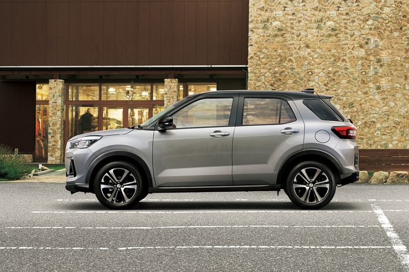 Бюджетный кроссовер Subaru Rex получил литровую турботройку и полный привод