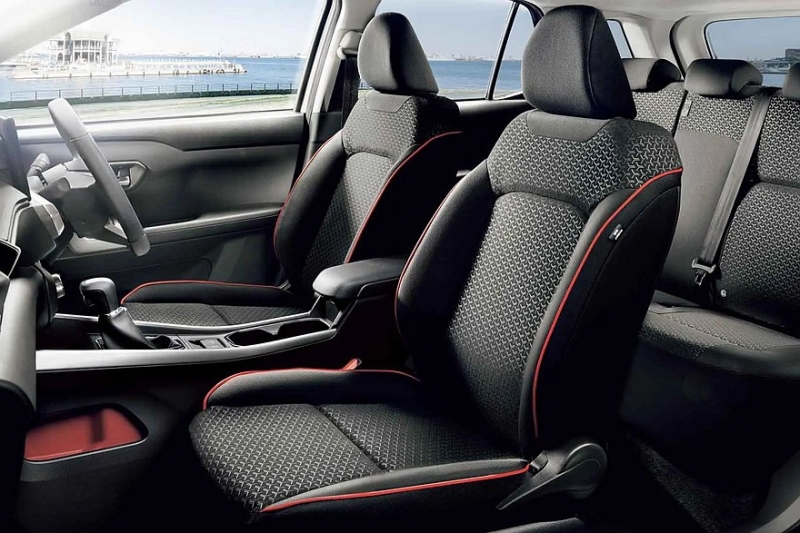 Бюджетный кроссовер Subaru Rex получил литровую турботройку и полный привод