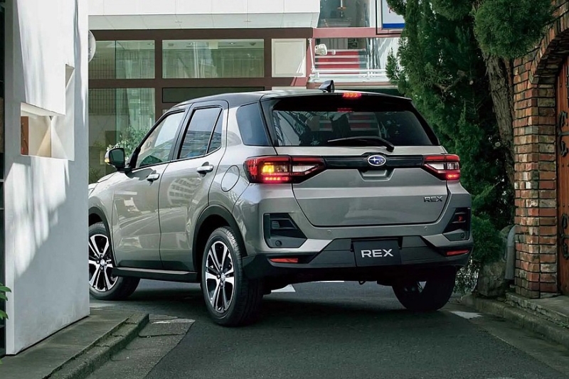 Бюджетный кроссовер Subaru Rex получил литровую турботройку и полный привод