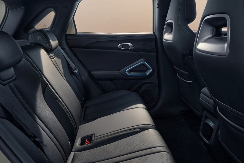 BYD на экспорт: гибридный кроссовер Atto 2 DM-i для Европы и кей-кар для Японии