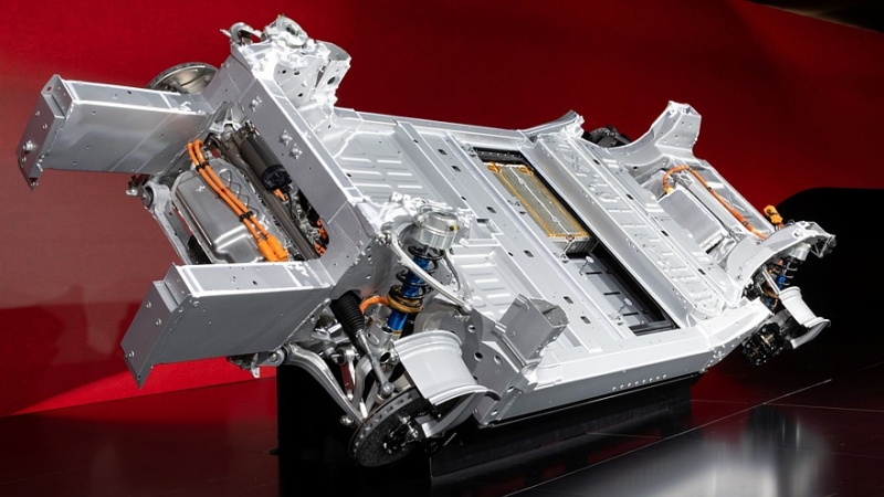 Ferrari показала платформу первого электромобиля: цифры воображения не поражают