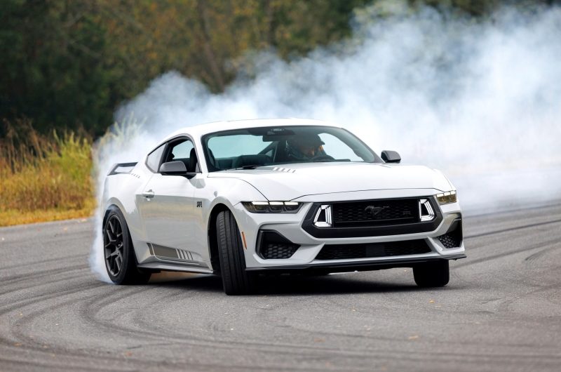 Ford Mustang RTR: долгожданный заводской дрифт-кар для молодых и дерзких