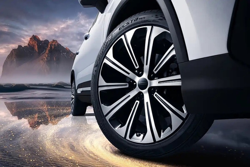 Geely полностью раскрыла дизайн обновлённого кроссовера Okavango