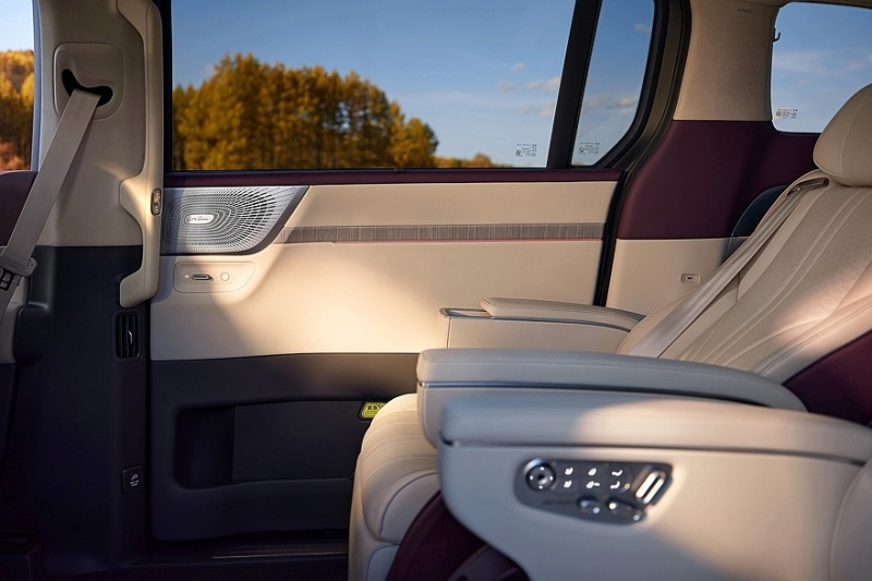 Гибридный минивэн Xpeng X9 EREV похвастался выдающейся дальнобойностью