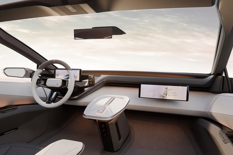 Главные премьеры Toyota: кросс-купе Century и новая Corolla