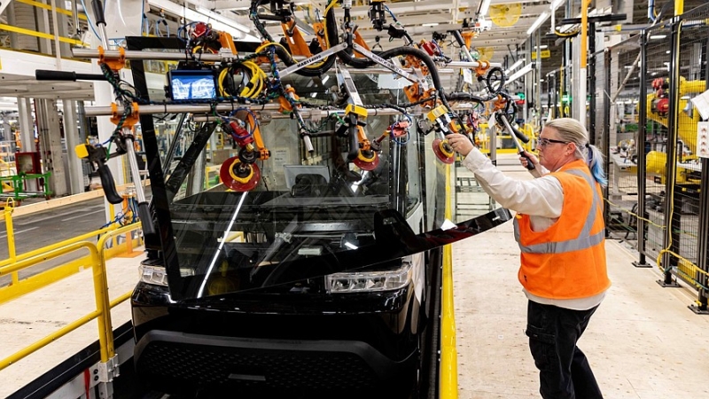 GM прекращает выпуск электрофургонов Chevrolet BrightDrop, они никому не нужны