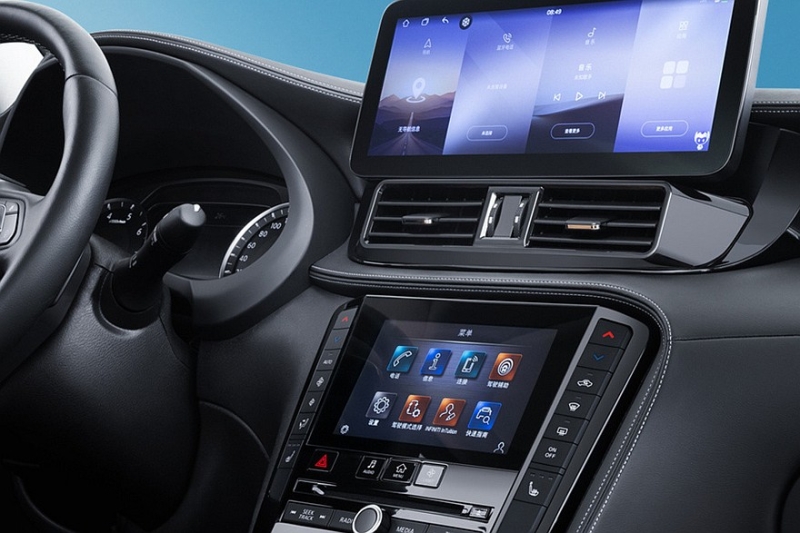 Infiniti QX50 ещё поживёт: кроссоверу доработали салон