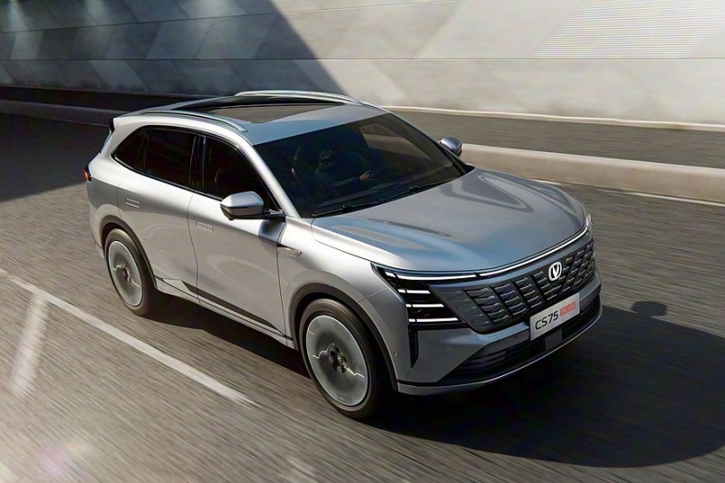 Новый Changan CS75 Plus стартовал в Казахстане перед дебютом в России. Есть полный привод