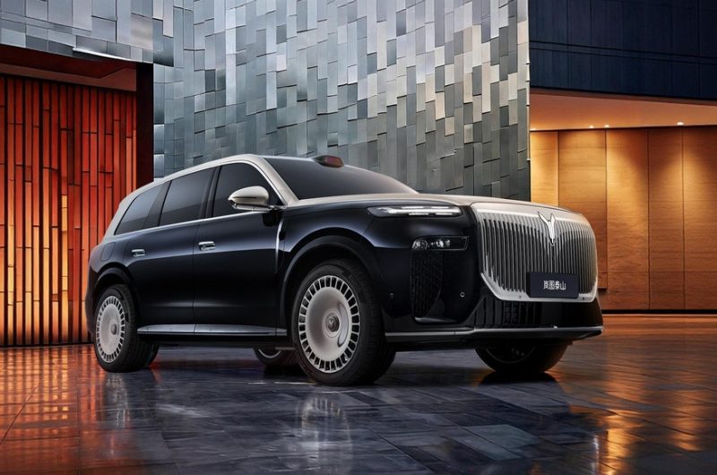 Новый флагманский кроссовер Voyah Taishan едет в Россию