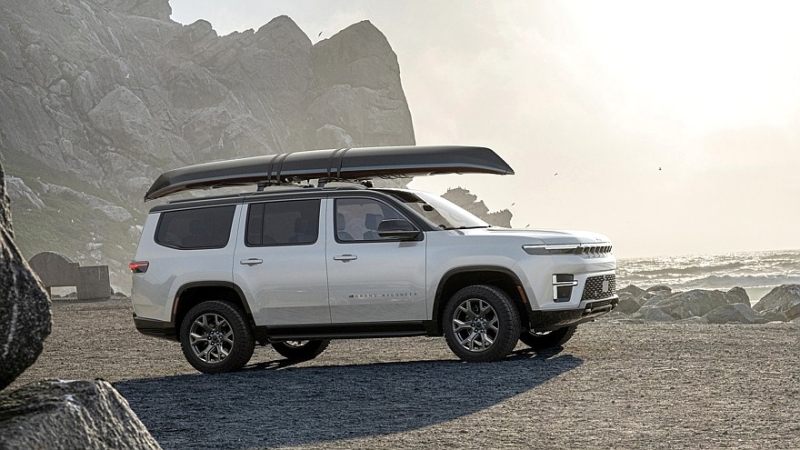 Обновлённый Jeep Grand Wagoneer: без хрома, без V8, но с мощной гибридной версией