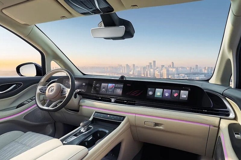 Обновлённый минивэн Voyah Dream едет в Россию: дополнение, а не замена