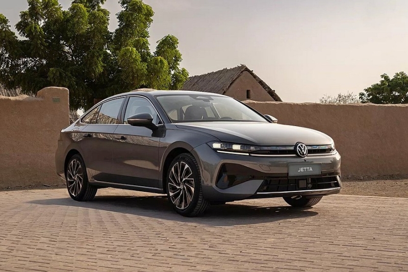 Представлены «другие» новые седаны Volkswagen Jetta и Passat