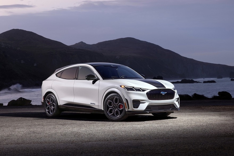 Синева ему к лицу: Ford Mustang Mach-E обзавёлся спецверсией California Special