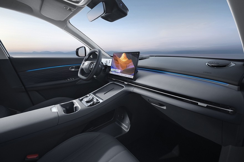 Стал известен состав комплектаций кроссовера Geely EX5 EM-i для российского рынка