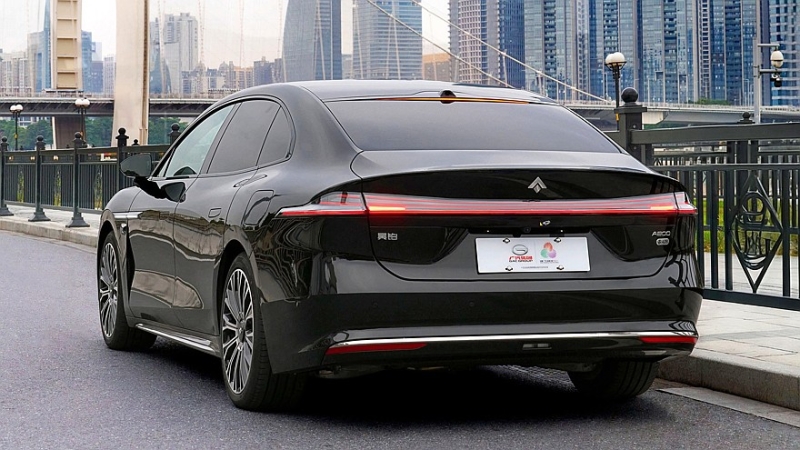 Флагманский седан Hyptec A800 от GAC готовится к премьере, раскрыт дизайн интерьера