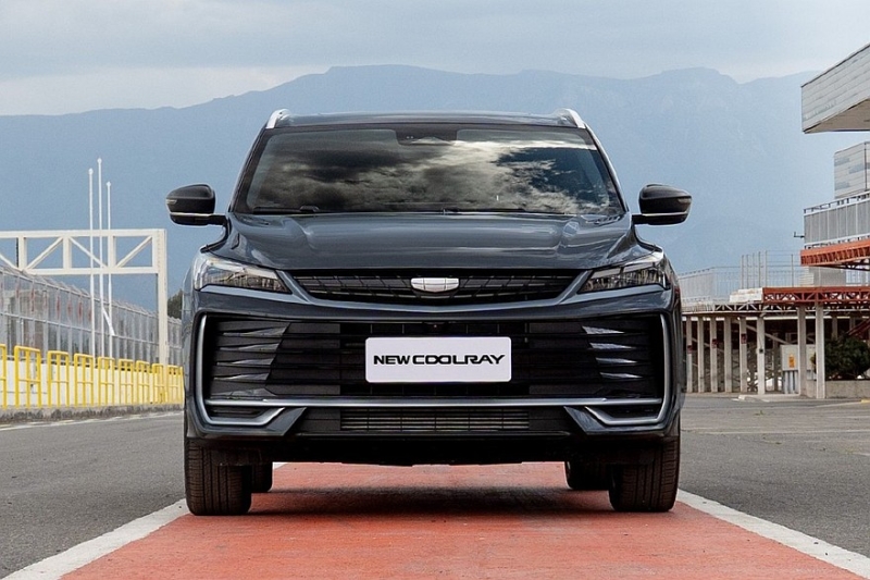 Глобальный кроссовер Geely Coolray пережил рестайлинг