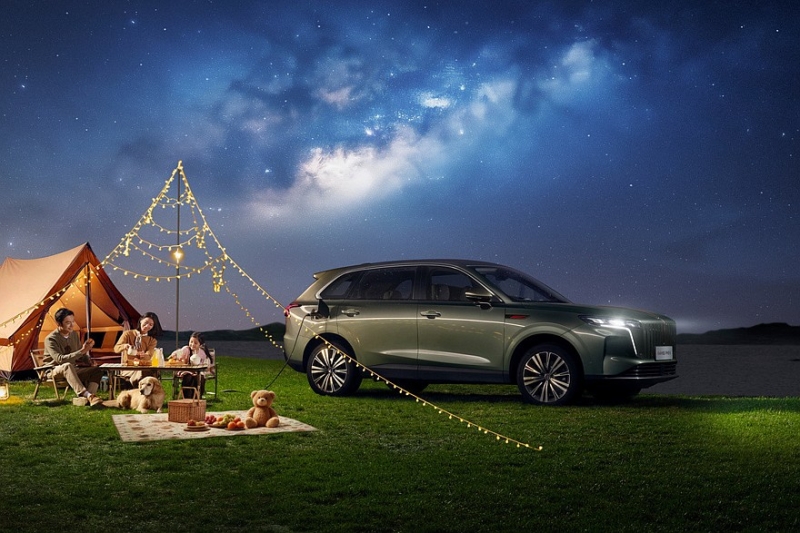 Кроссовер-рекордсмен Hongqi HS6 выходит на рынок