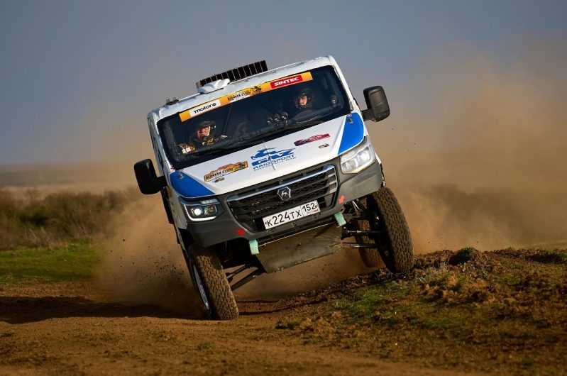 Навигационные ловушки и скоростной пролог: в Калмыкии стартовала баха «Великая степь»