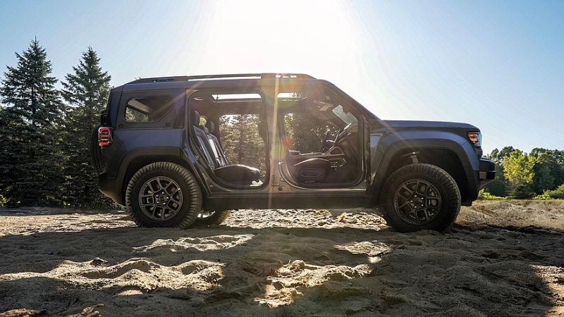 Новый внедорожник Jeep Recon: брутальный, шустрый, но только электрический
