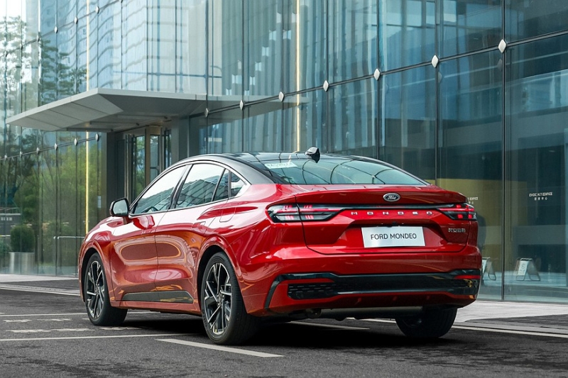 Обновлённый Ford Mondeo: официальные фото и дата запуска