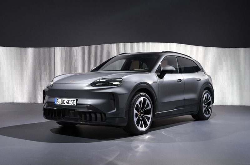 Porsche Cayenne Electric сбросил маску: две версии, до 1156 л.с. и беспроводная зарядка
