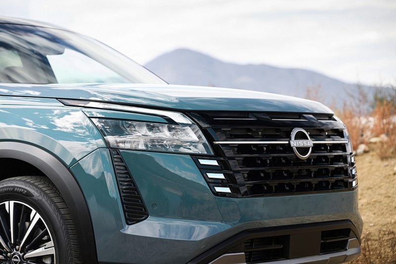 Представлен рестайлинговый Nissan Pathfinder: улучшенное оснащение и старый мотор