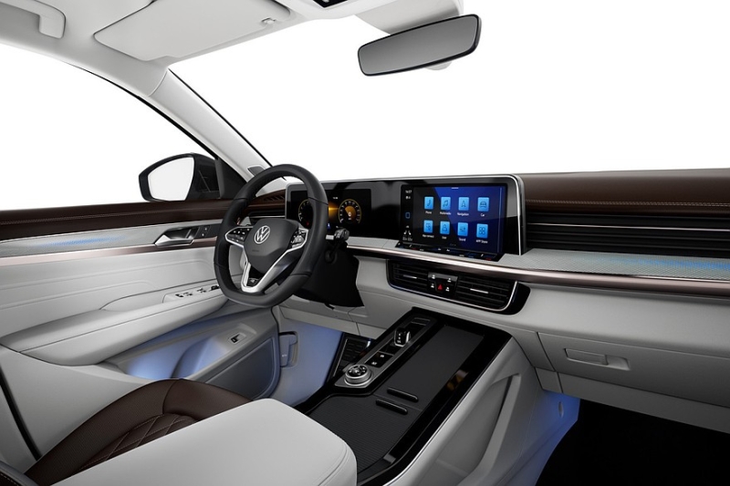 Рестайлинг принёс большому кроссоверу Volkswagen Tavendor новый салон