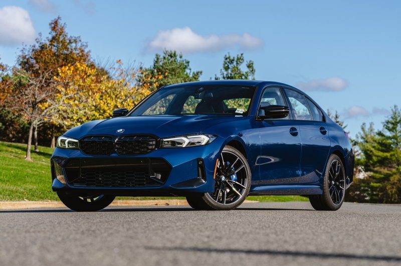 Седан BMW 3 series обзавёлся особенной версией в честь полувекового юбилея