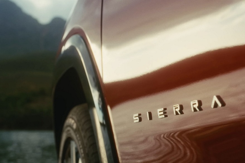 Серийный кроссовер Tata Sierra: трёхэкранное табло и несколько вариантов начинки