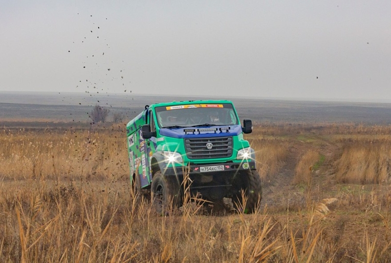 Туман, сходы и ночной финиш: второй гоночный день ралли-рейда «Великая степь»